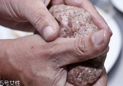 美式烤肉做法步驟圖解 美式烤肉做法步驟圖解