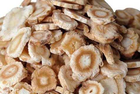 沙參是涼性還是熱性 禁忌事項(xiàng) 沙參是涼性還是熱性 禁忌事項(xiàng)