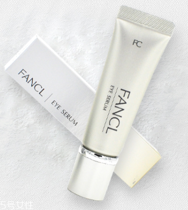 面霜要避開(kāi)眼周嗎？脂肪粒產(chǎn)生原理分析