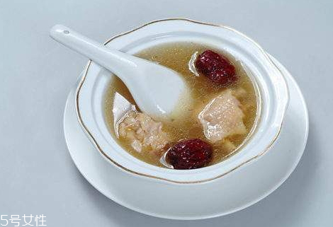 沙參能和香菇一起煮嗎 沙參能和香菇一起煮嗎