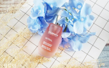 darphin朵梵多效舒緩精華液怎么樣？維穩(wěn)小粉瓶擊退高原紅