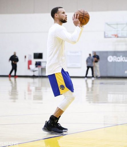 under armour curry 5庫里五代戰(zhàn)靴多少錢？