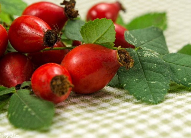 玫瑰果油有結(jié)晶是假貨嗎？純正玫瑰果油不會(huì)結(jié)晶