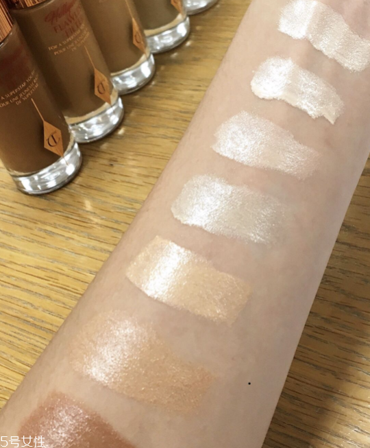 ct新品妝前高光濾鏡液怎么樣？charlotte tilbury粉底好用嗎？