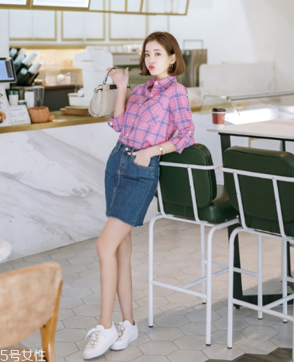 牛仔短裙搭配什么鞋？瞬間變身萌萌少女