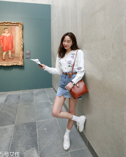 牛仔短裙搭配什么鞋？瞬間變身萌萌少女