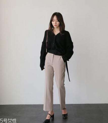 襯衫搭配什么褲子？簡(jiǎn)約時(shí)尚兩不誤