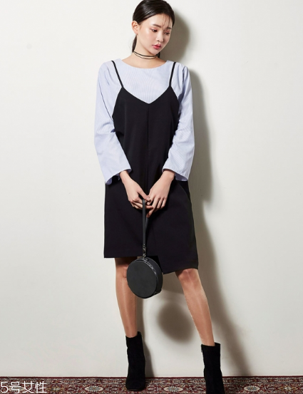 淺藍(lán)色襯衫怎么搭配？干練清新隨意切換