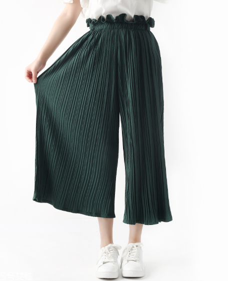 闊腿褲顯屁股大怎么辦？闊腿褲穿搭誤區(qū)