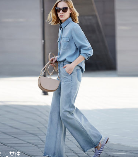 闊腿褲顯屁股大怎么辦？闊腿褲穿搭誤區(qū)