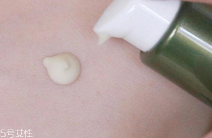 悅木之源靈芝精華素與靈芝精華乳有什么區(qū)別？