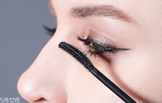 睫毛膏孕婦可以用嗎？大牌睫毛膏也不安全