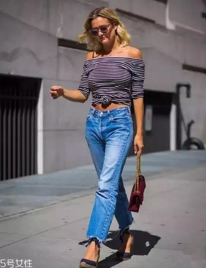 條紋t恤搭配什么褲子？這幾款穿搭簡單又出彩