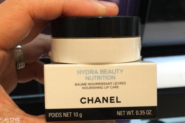 chanel山茶花滋潤(rùn)唇霜評(píng)測(cè) 香奈兒山茶花唇霜使用心得 chanel山茶花滋潤(rùn)唇霜評(píng)測(cè) 香奈兒山茶花唇霜使用心得