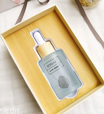 柏卡姿玻尿酸原液使用方法 會讓人上癮的小木瓶 柏卡姿玻尿酸原液使用方法 會讓人上癮的小木瓶