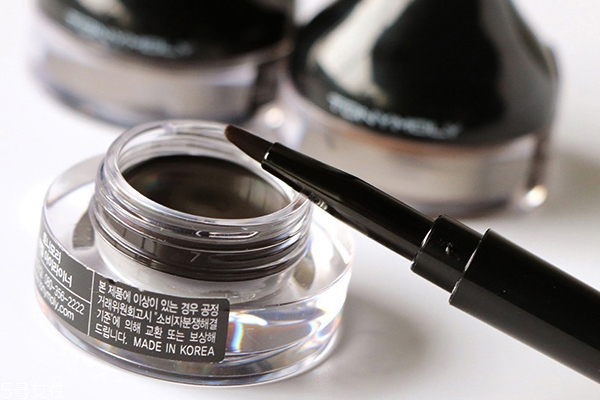 眼線膏怎么用不暈染？3個細節(jié)要注意