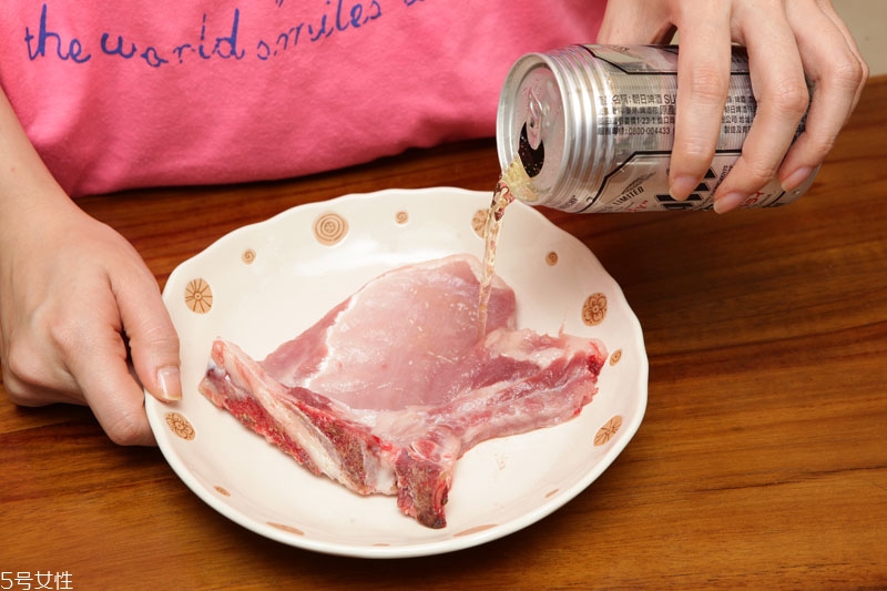 啤酒做菜有什么用處 啤酒做菜小技巧 啤酒做菜有什么用處 啤酒做菜小技巧