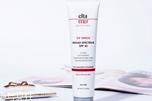 防曬噴霧和bb霜先用哪個？