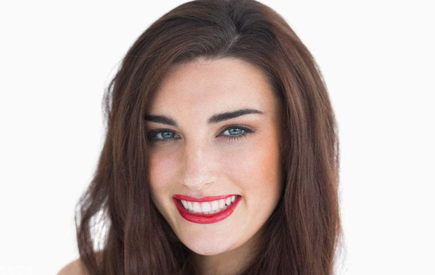 棕色頭發(fā)用什么顏色眉筆？褐色棕色都可嘗試