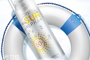 防曬噴霧和粉餅可以一起用嗎？