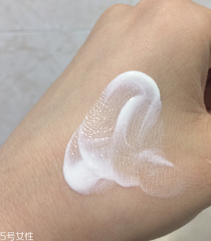 蘭蔻防曬霜和安耐曬防曬霜哪個(gè)好用 夏季防曬推薦 蘭蔻防曬霜和安耐曬防曬霜哪個(gè)好用 夏季防曬推薦