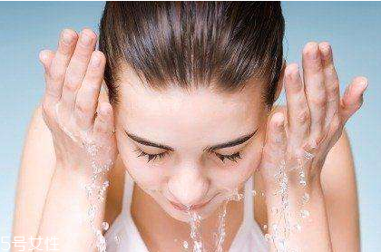 井藤漢方制藥玻尿酸怎么樣？