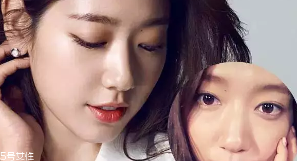 棕色眼影配什么腮紅？和唇色一致即可