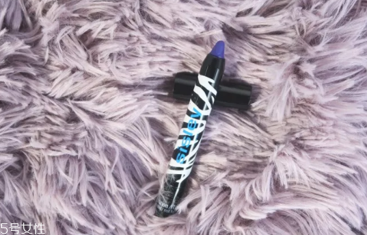 紫色眼影配什么口紅？配少女粉堪稱完美