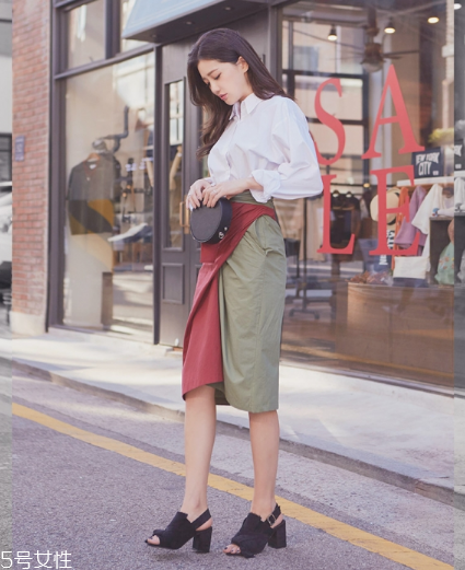 韓版襯衫怎么穿好看？干練帥氣不掉分