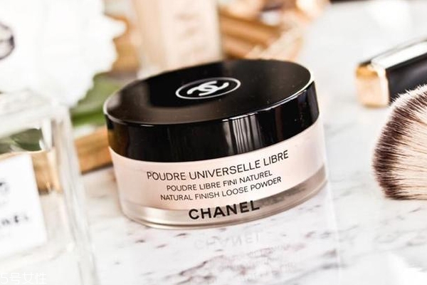 香奈兒蜜粉10和20號(hào)哪個(gè)好？哪個(gè)色號(hào)適合黃皮？