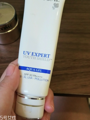 三款貴價(jià)防曬霜使用測(cè)評(píng) 人生一定要擁有一支的防曬霜 三款貴價(jià)防曬霜使用測(cè)評(píng) 人生一定要擁有一支的防曬霜