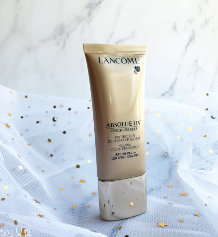 三款貴價(jià)防曬霜使用測(cè)評(píng) 人生一定要擁有一支的防曬霜 三款貴價(jià)防曬霜使用測(cè)評(píng) 人生一定要擁有一支的防曬霜