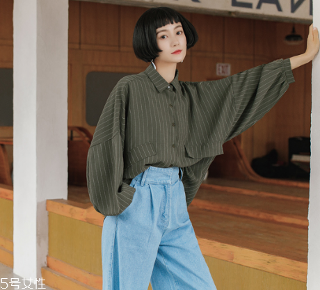 條紋襯衫怎么搭配？秀出你的春日魅力