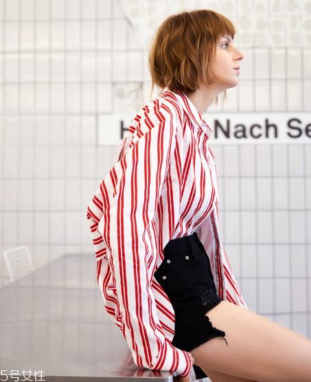 條紋襯衫怎么搭配？秀出你的春日魅力