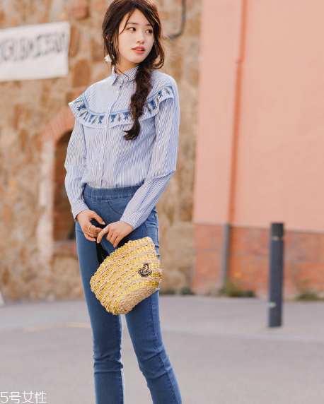 條紋襯衫怎么搭配？秀出你的春日魅力