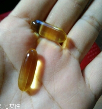 gnc魚油一天吃幾粒？gnc魚油飯前還是飯后吃