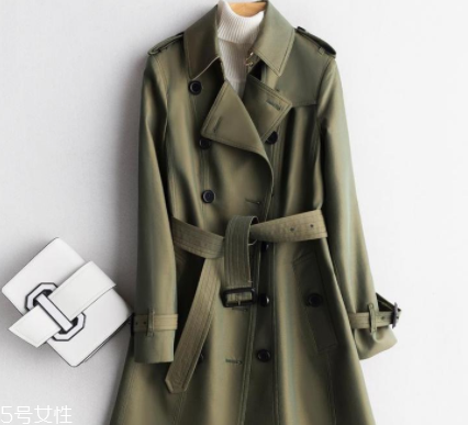 如何挑選風(fēng)衣？這些款式穿10年不過(guò)時(shí)