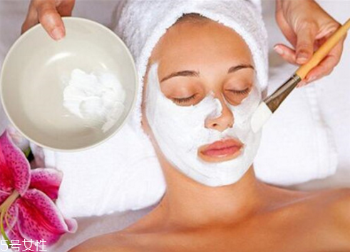 珍珠粉加什么做面膜能補(bǔ)水 珍珠粉面膜不要常做 珍珠粉加什么做面膜能補(bǔ)水 珍珠粉面膜不要常做