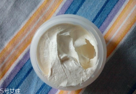 珍珠膏會堵塞毛孔嗎 正確使用不會堵塞 珍珠膏會堵塞毛孔嗎 正確使用不會堵塞