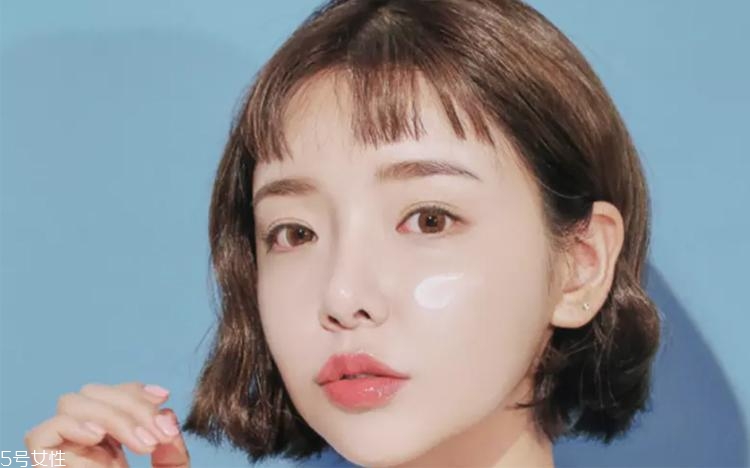 敏感痘痘肌用什么散粉？油痘皮膚化妝品推薦