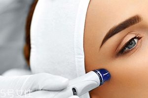 swissline絲維詩蘭和雅詩蘭黛哪個高檔 swissline絲維詩蘭和雅詩蘭黛哪個高檔