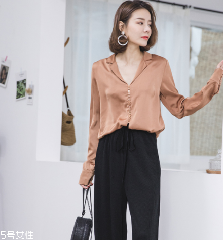 襯衫粘毛是質(zhì)量問題嗎？襯衫粘毛這樣解決