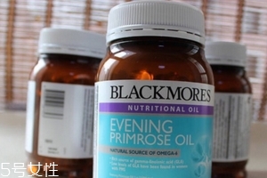 月見(jiàn)草油膠囊能豐胸嗎？這個(gè)說(shuō)法是錯(cuò)的