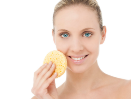 護膚水用了臉上刺痛怎么回事？這3點是關(guān)鍵