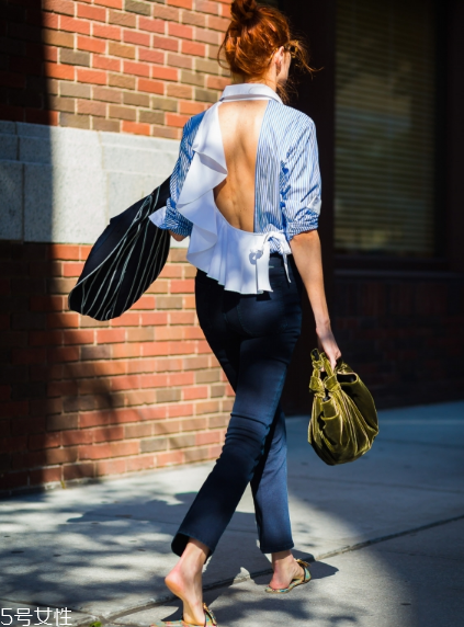 荷葉邊上衣配什么褲子？塑造浪漫小女人氣質(zhì)