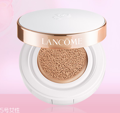 底妝用氣墊還是粉底液？日常妝通勤妝氣墊最實(shí)用