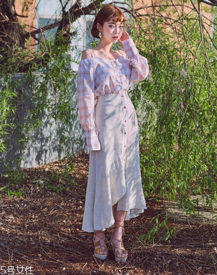 格子上衣配什么褲子好看？打造萌系少女范兒