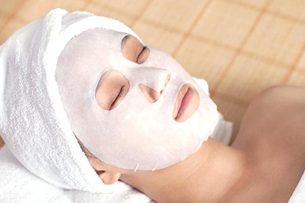 為什么油皮會變成干皮？三個油皮護膚誤區(qū)