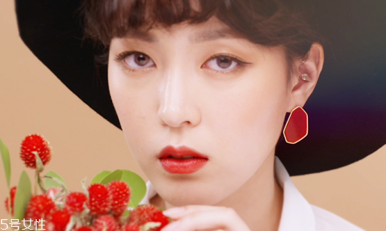 黃皮不適合什么口紅？這4個色號上唇是災難