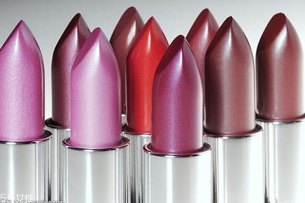 提氣色的口紅有哪些？6款撩漢助攻唇膏